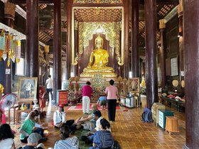Wat-Phan-Tao-and-City-Pillar